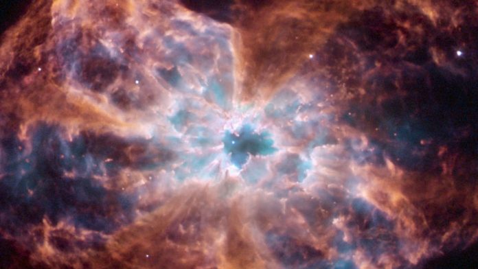 Hubble reveals NGC 2440