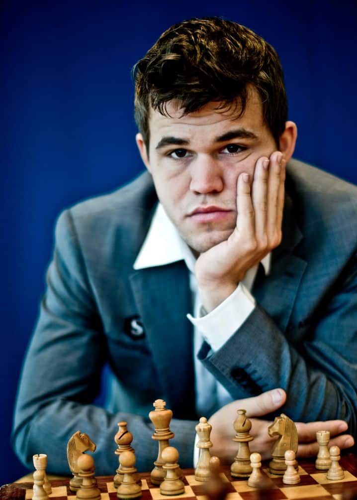 Heróis do Xadrez Clássico: Aprenda com Carlsen, Anand, Fischer