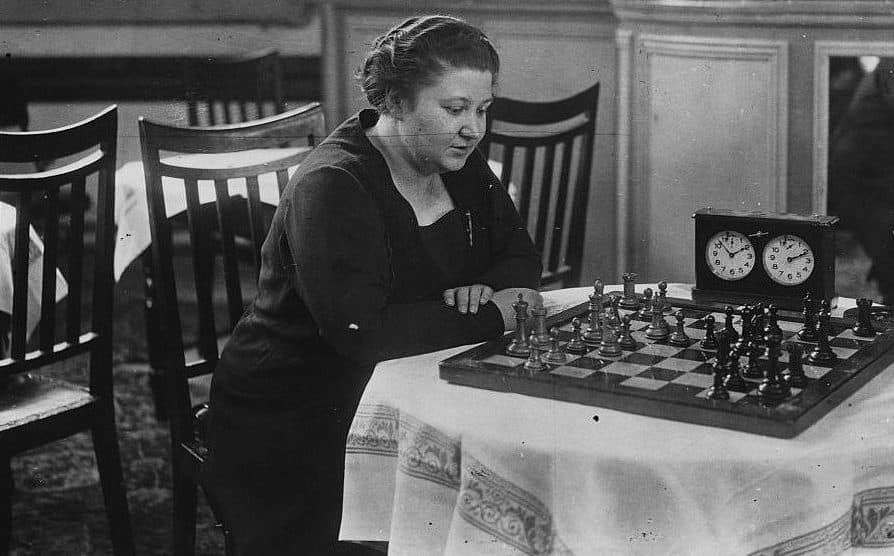 Campeã de xadrez elogia 'Gambito da Rainha' e quer mais mulheres no esporte  - 15/11/2020 - UOL Universa