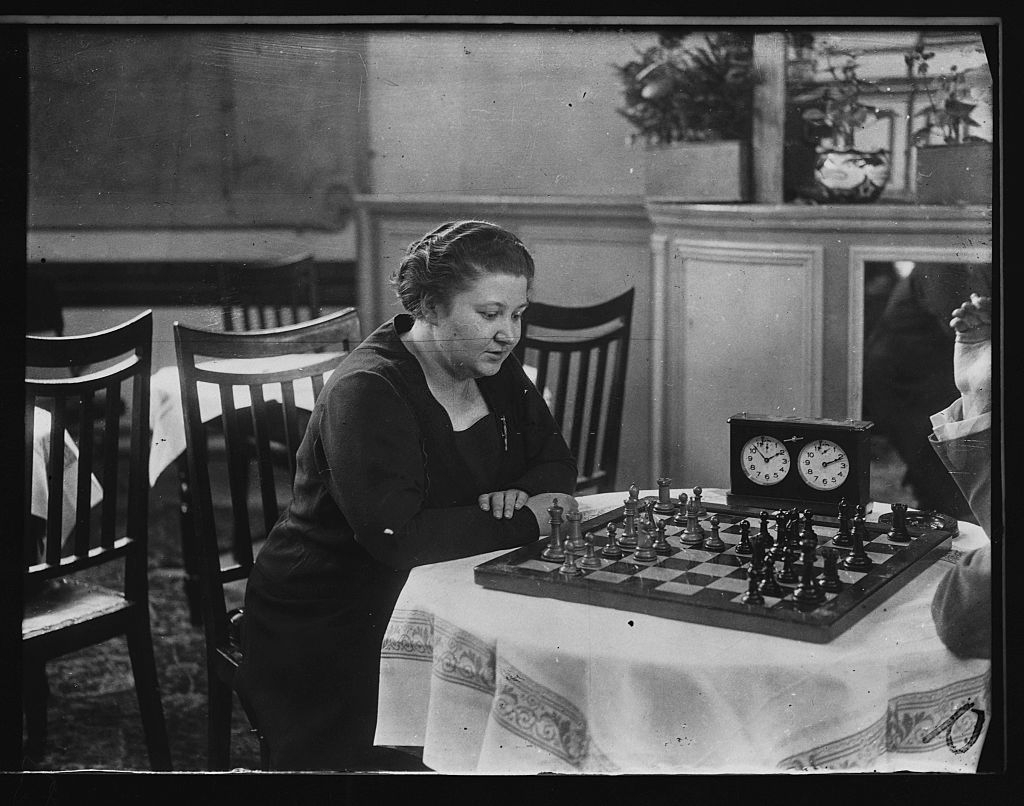 Primeira Campeã Mundial de Xadrez Feminino da História! Vera Menchik 