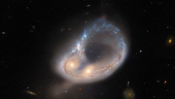 galaxia-colisao-frontal-eridanus