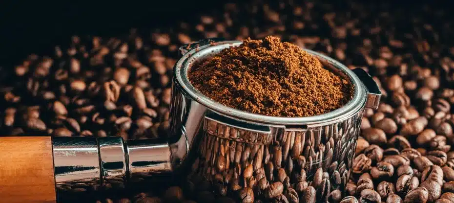 Cientistas descobrem um uso prático incrível para sobras de café