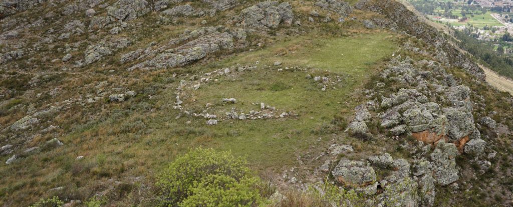 Antigo megálito encontrado no Peru é um dos mais antigos das Américas
