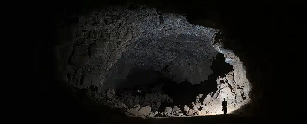 vida de humanos antigos numa caverna