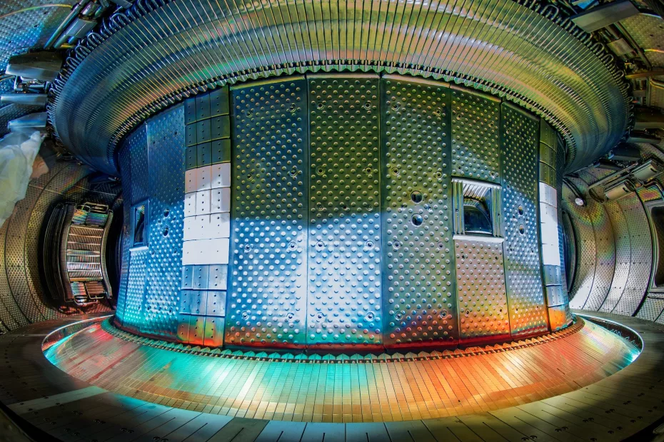 reator Tokamak de fusão nuclear