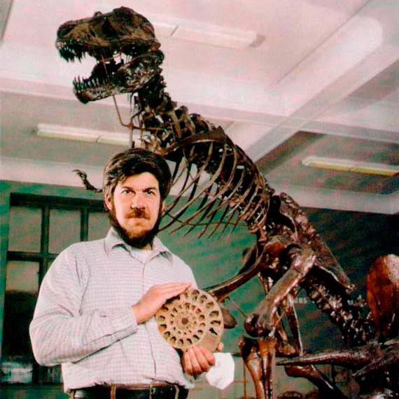O paleontólogo Stephen Jay Gould